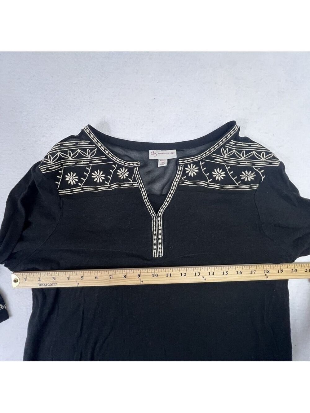CB Established 1962 Womans Top 3/4 Sleeves Boho Black Shirt Embroidered Peasant - Picture 11 of 13